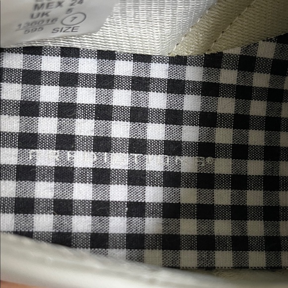 Black & White Saddle Oxford - Picture 2 of 8